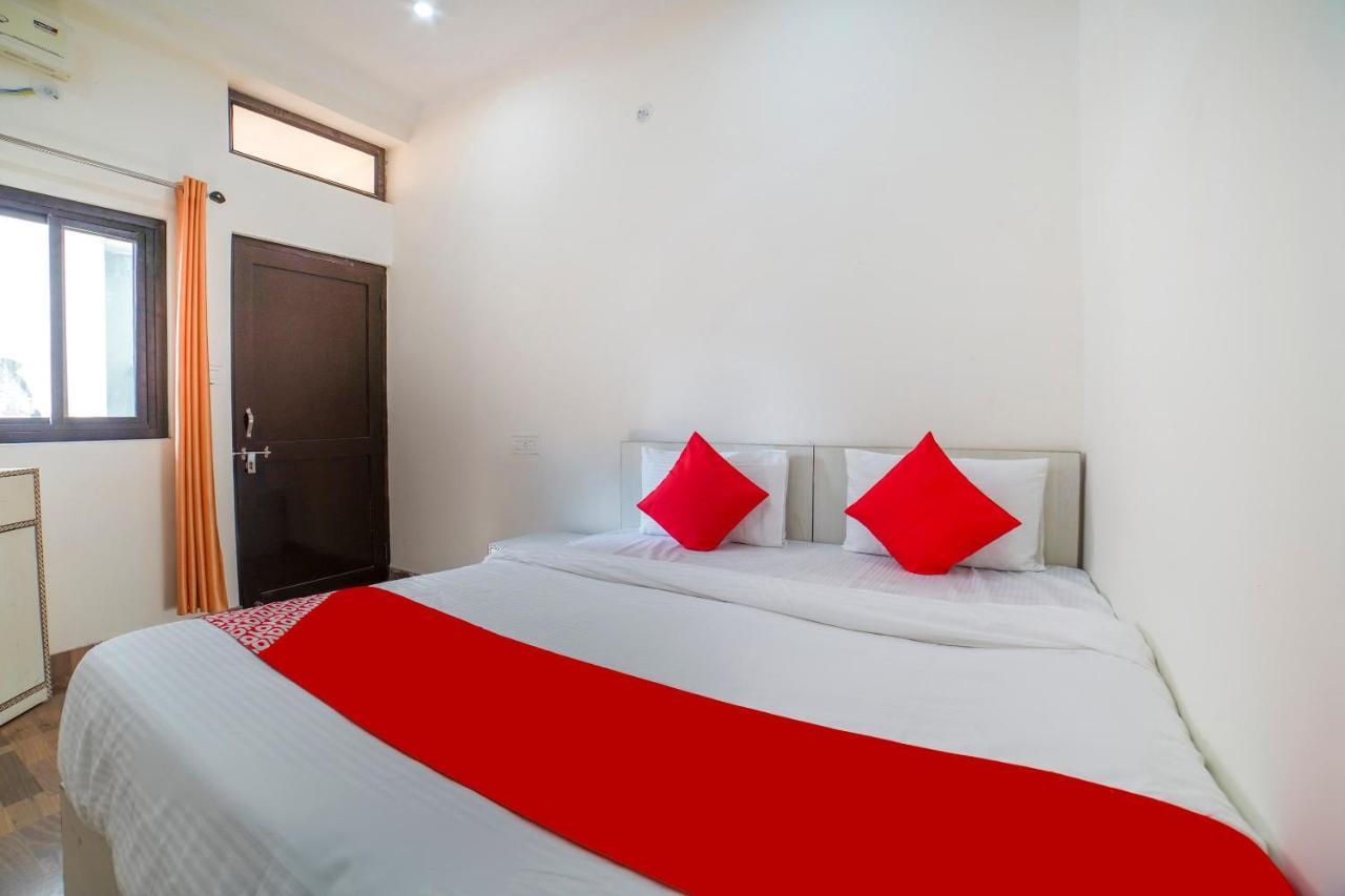 Oyo 67163 Anantham Residency Hotell Narendra Nagar Eksteriør bilde