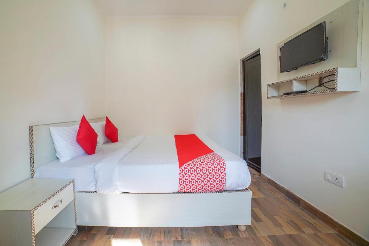 Oyo 67163 Anantham Residency Hotell Narendra Nagar Eksteriør bilde